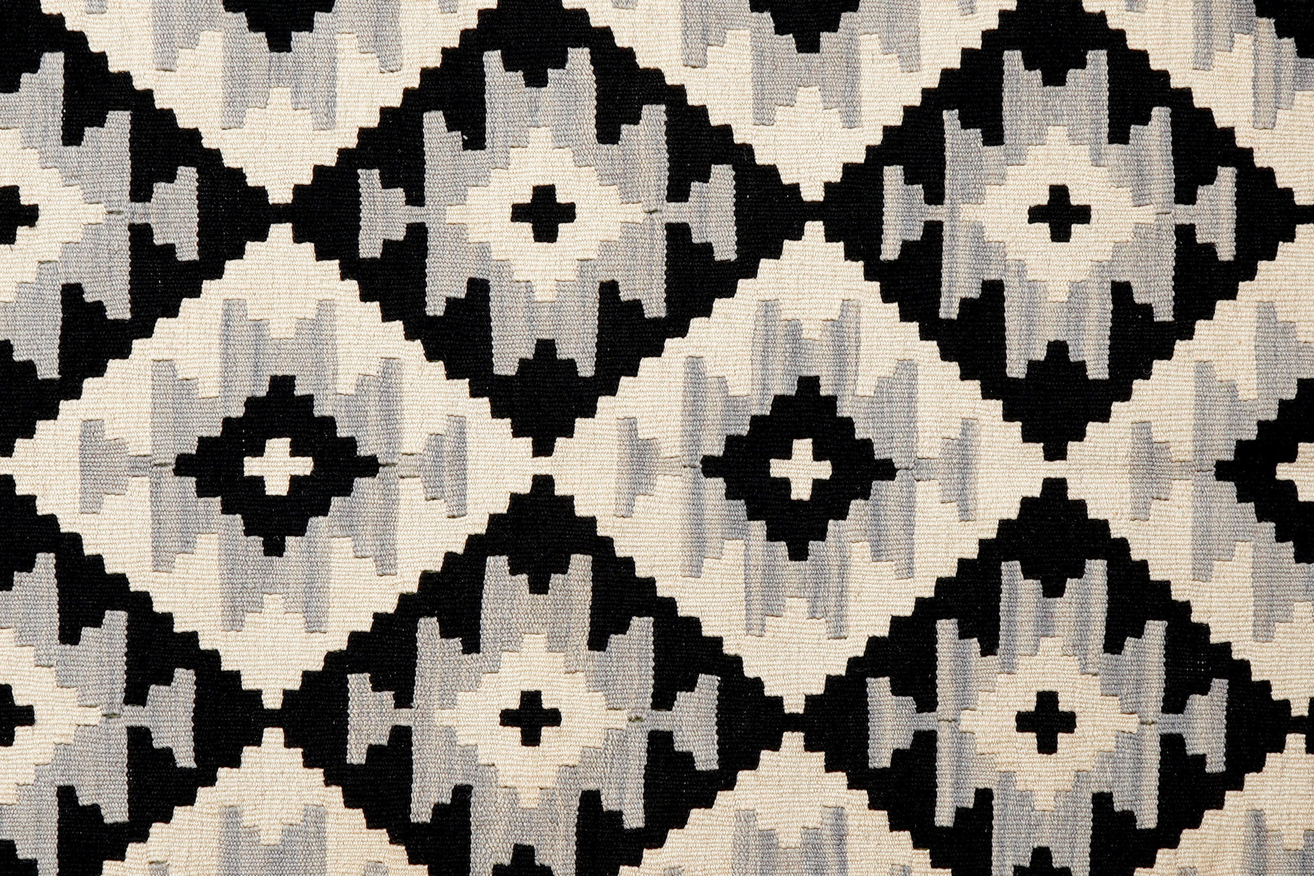 2178300(4)